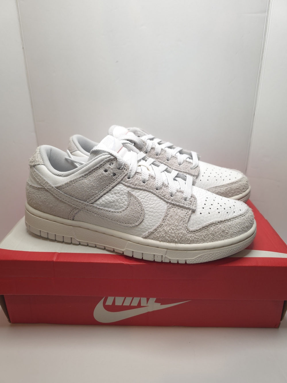 Nike Dunk Low Summit White/Photon Dust Suede size 8.5W/7M HJ5777-100